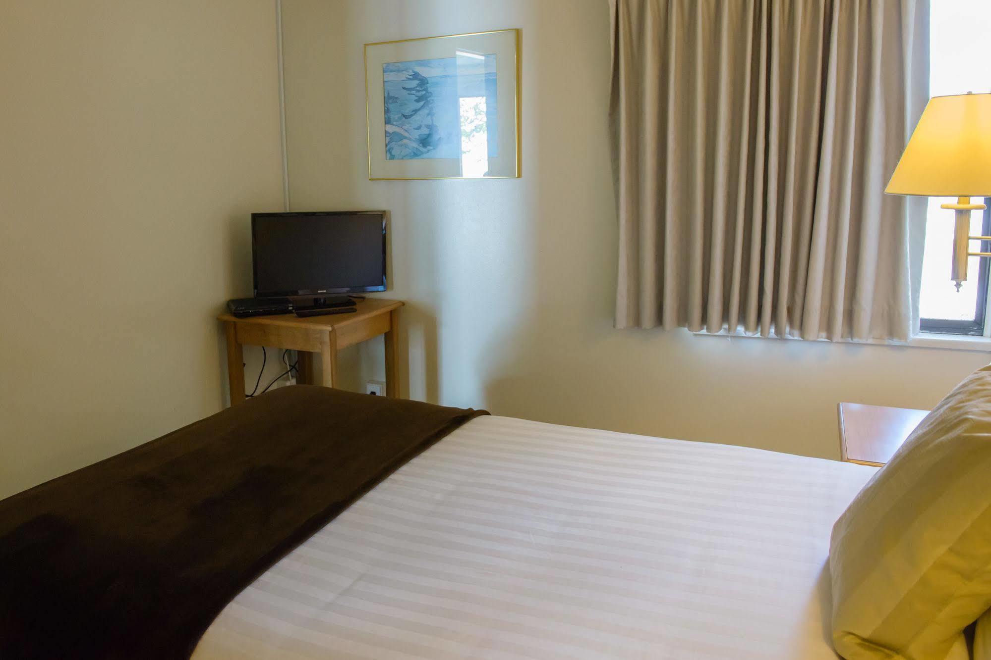 Driftwood Inn Sechelt Esterno foto