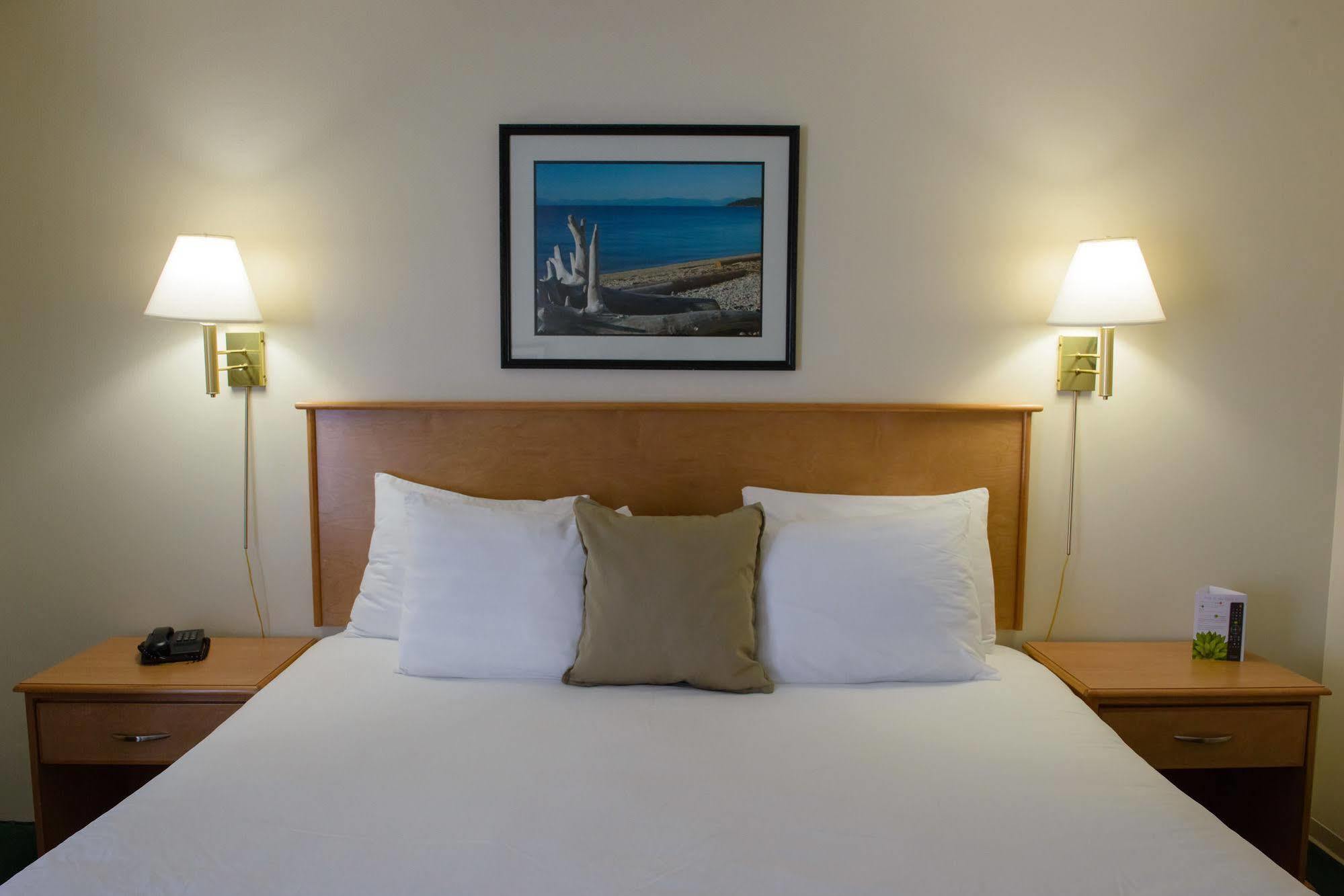 Driftwood Inn Sechelt Esterno foto