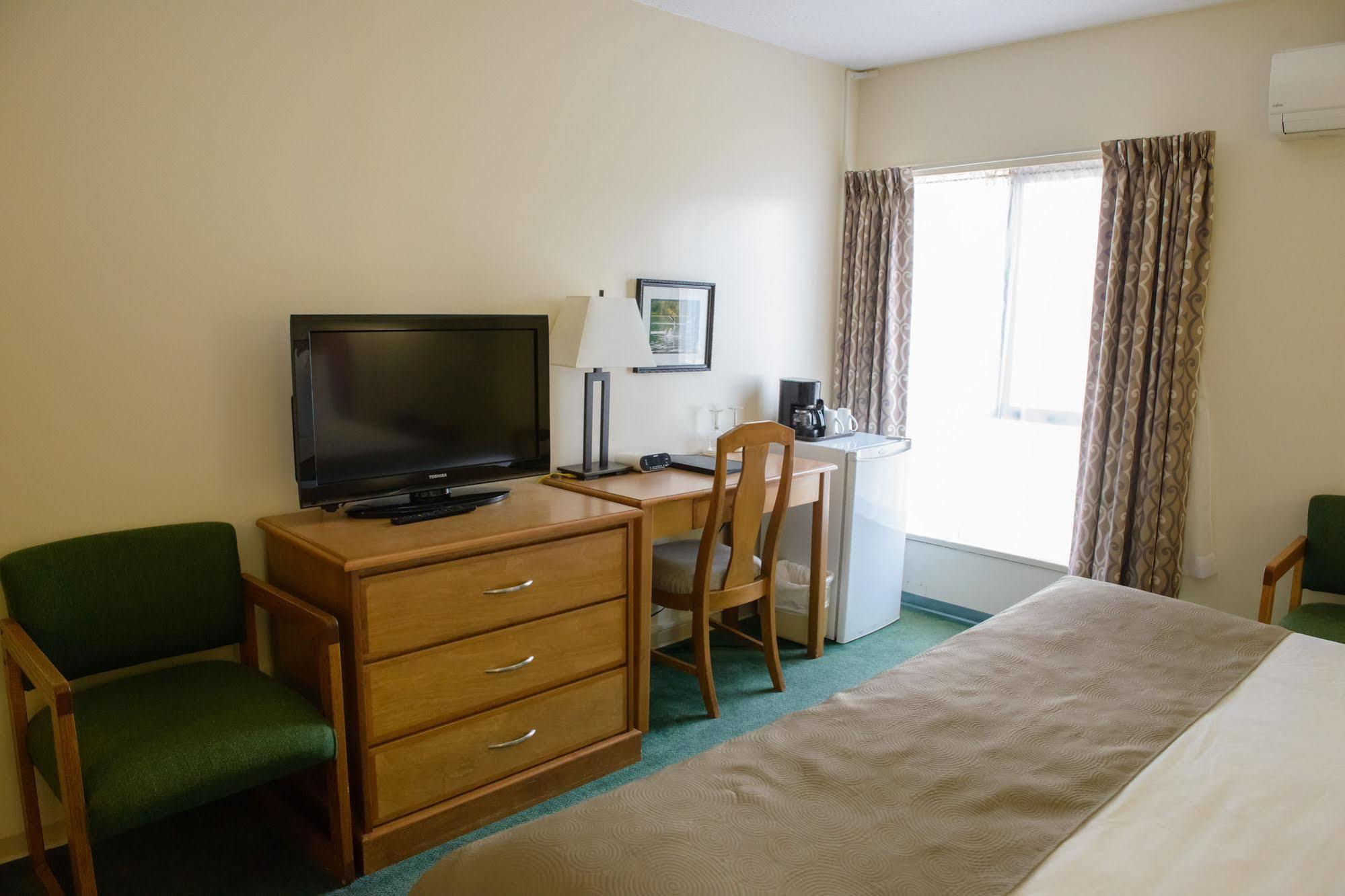 Driftwood Inn Sechelt Esterno foto