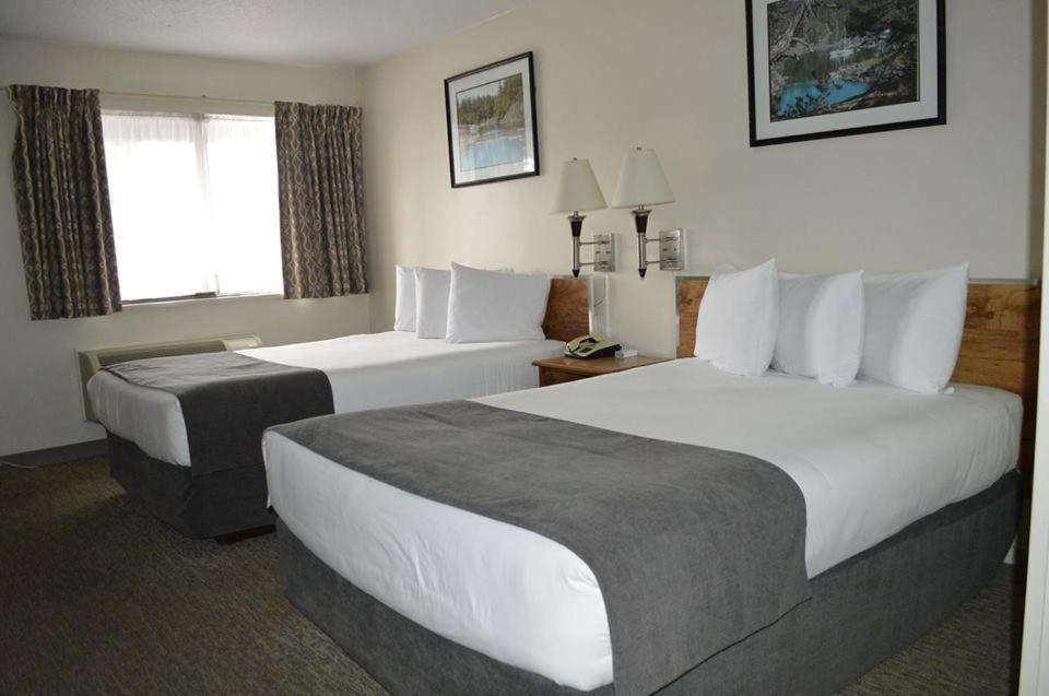 Driftwood Inn Sechelt Esterno foto